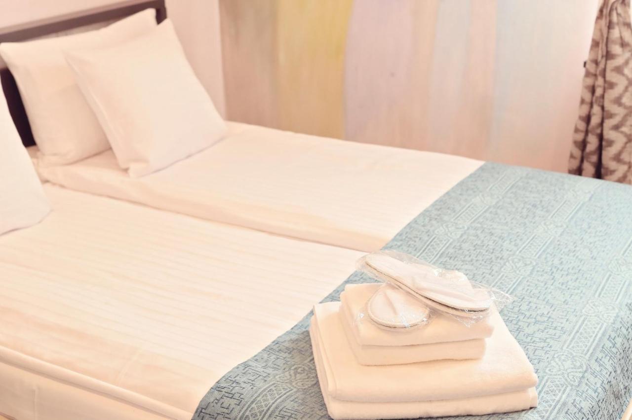 Dezire Guesthouse Baile 1 Mai Εξωτερικό φωτογραφία