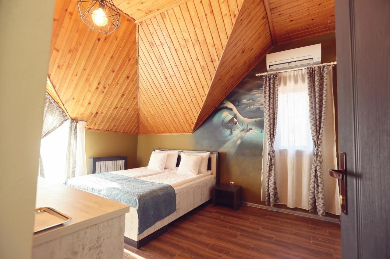 Dezire Guesthouse Baile 1 Mai Εξωτερικό φωτογραφία